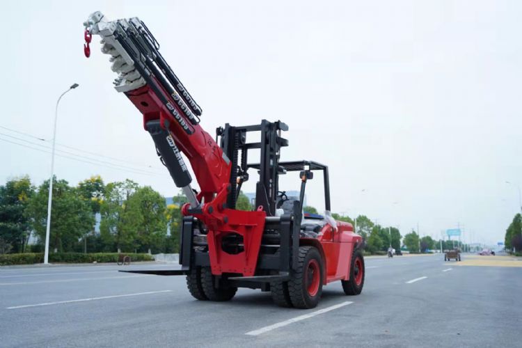 ����8���w�۵�